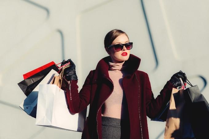 Women shop image